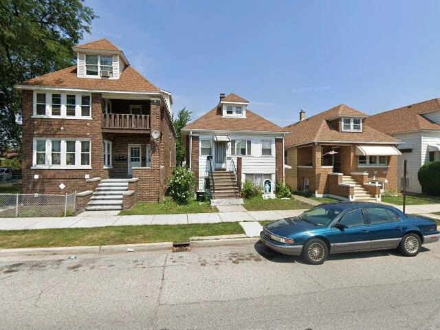 House image located at Whiting, IN 46394