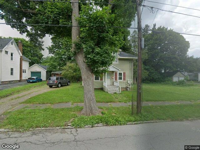 House image located at Newark, NY 14513