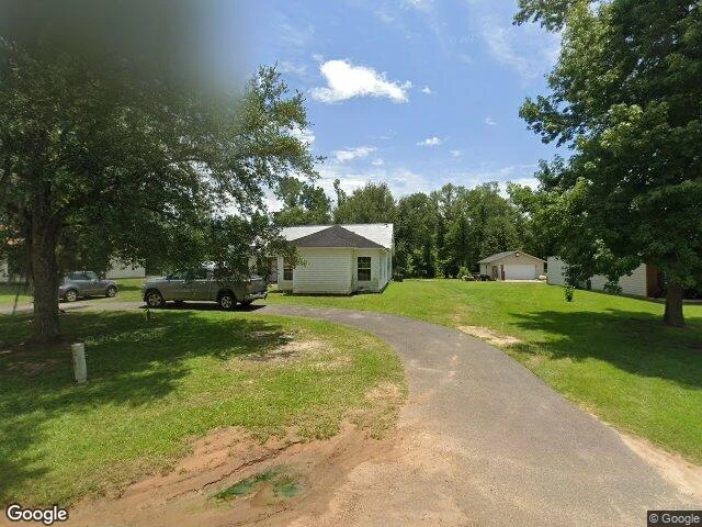 House image located at Marianna, FL 32446