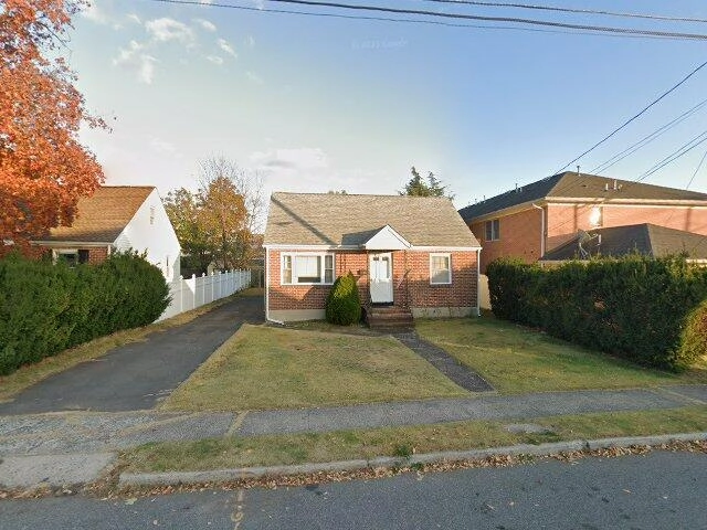 House image located at Elmwood Park, NJ 07407