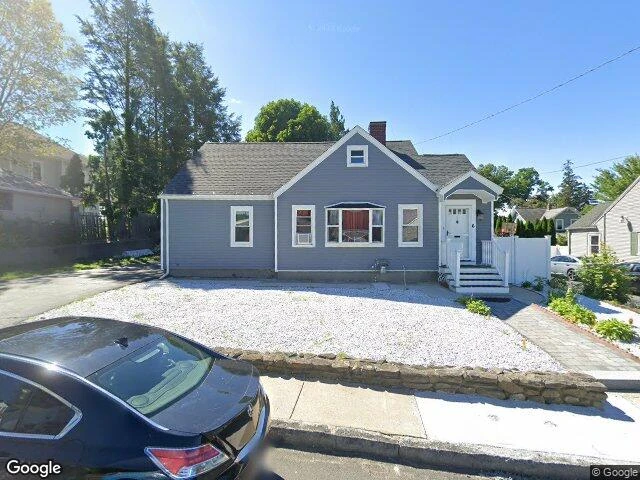 House image located at Methuen, MA 01844