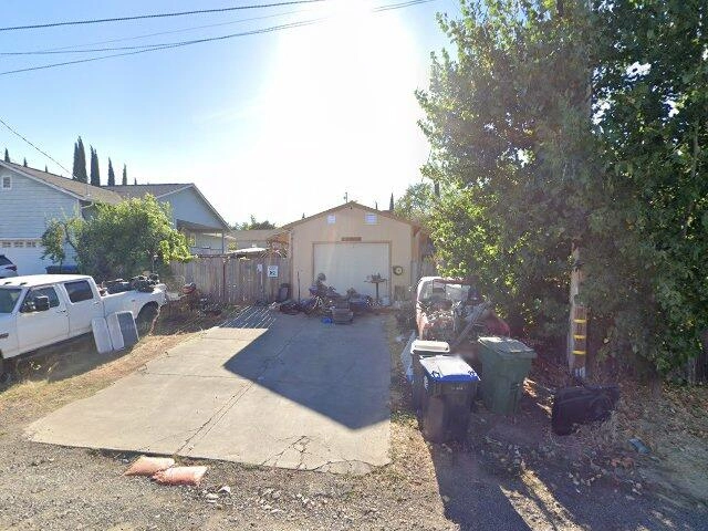 House image located at Clearlake, CA 95422
