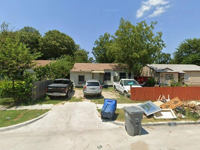 House image located at Dallas, TX 75216