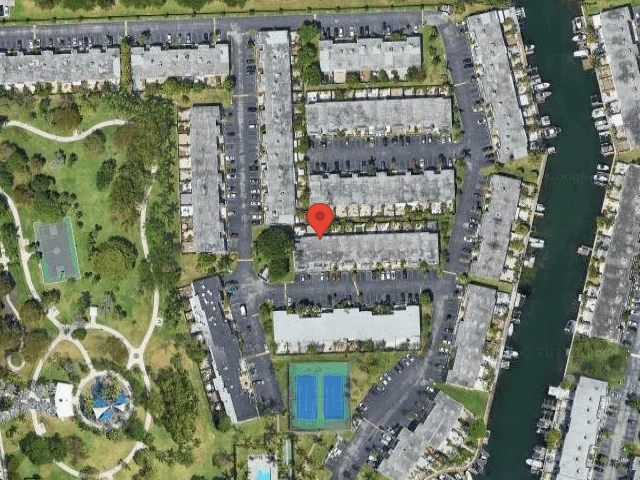 House image located at Hallandale, FL 33009