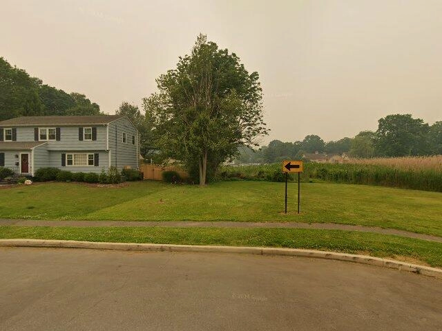 House image located at Brookfield, CT 06804
