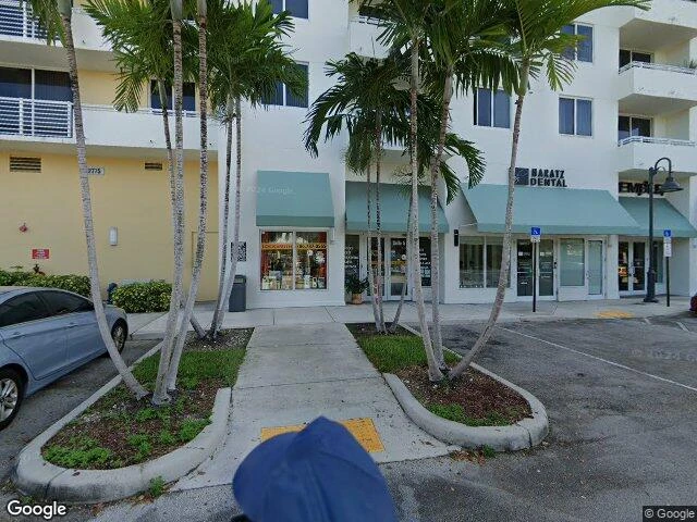 House image located at Miami, FL 33180