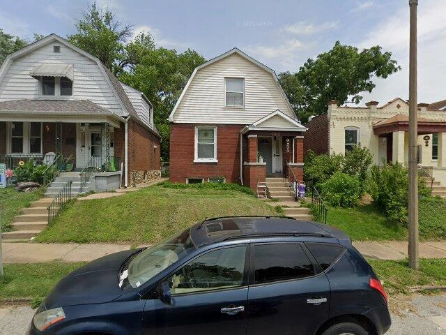House image located at Saint Louis, MO 63116