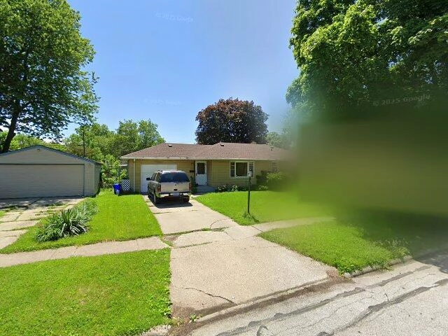 House image located at Rockford, IL 61103