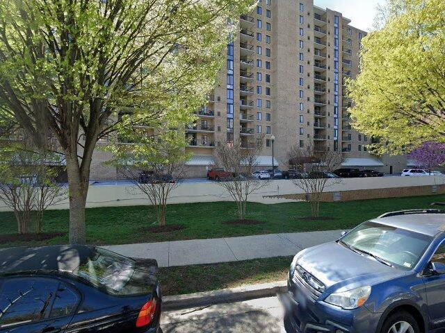 House image located at Arlington, VA 22204