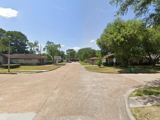 House image located at Houghton Lake, MI 48629