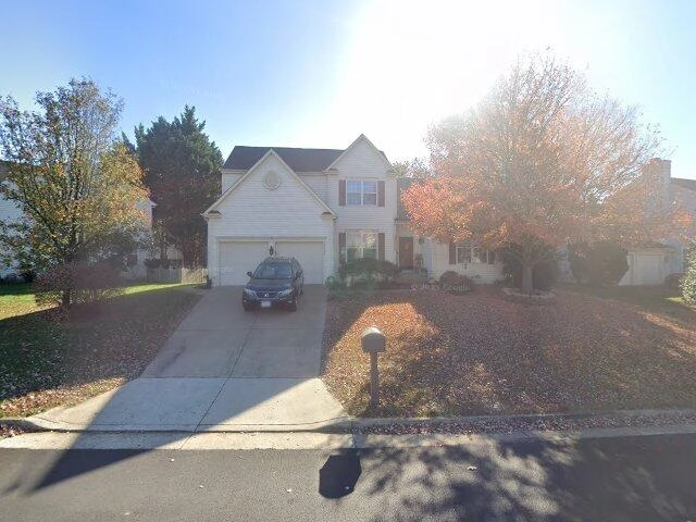 House image located at Ashburn, VA 20147