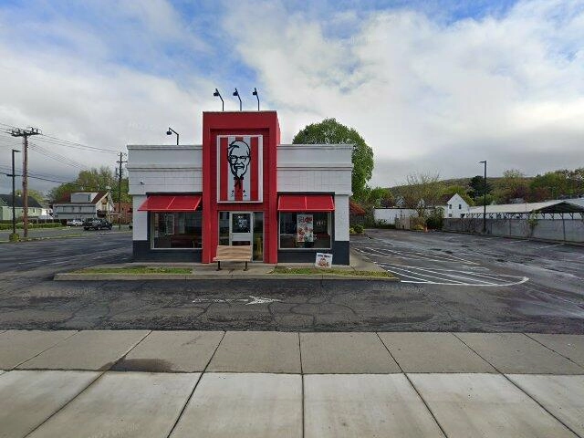 House image located at Sutherlin, OR 97479