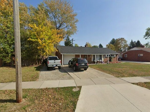 House image located at Roseville, MI 48066