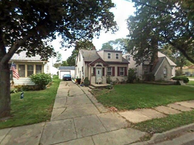 House image located at Lansing, MI 48910