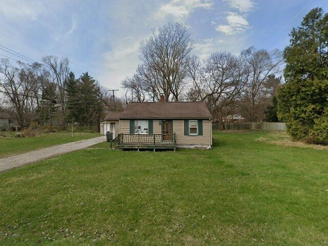 House image located at Utica, MI 48317