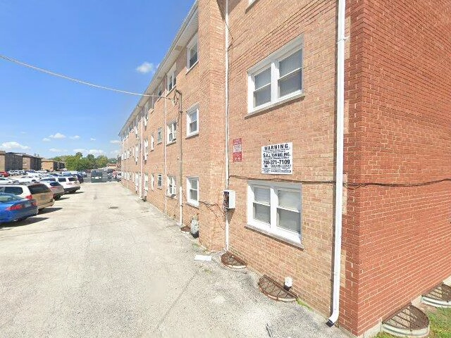 House image located at Alsip, IL 60803