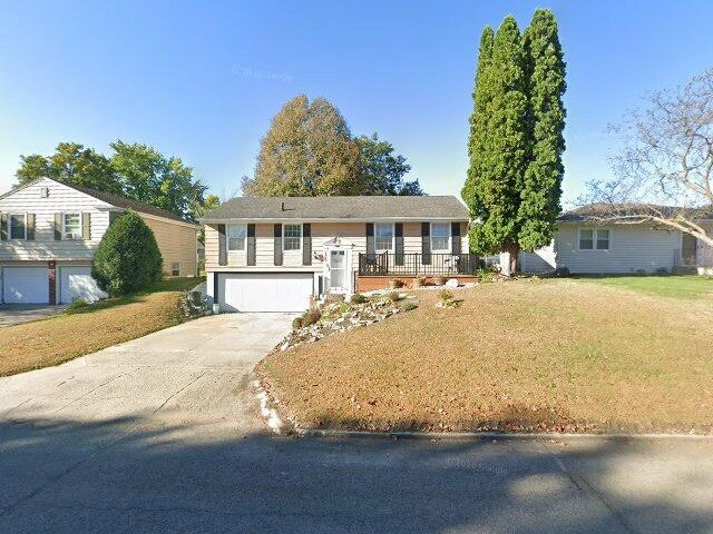 House image located at Mason City, IA 50401