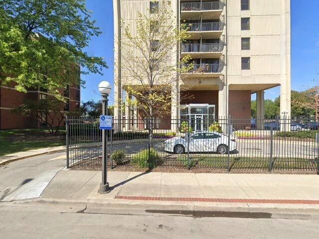 House image located at Chicago, IL 60616