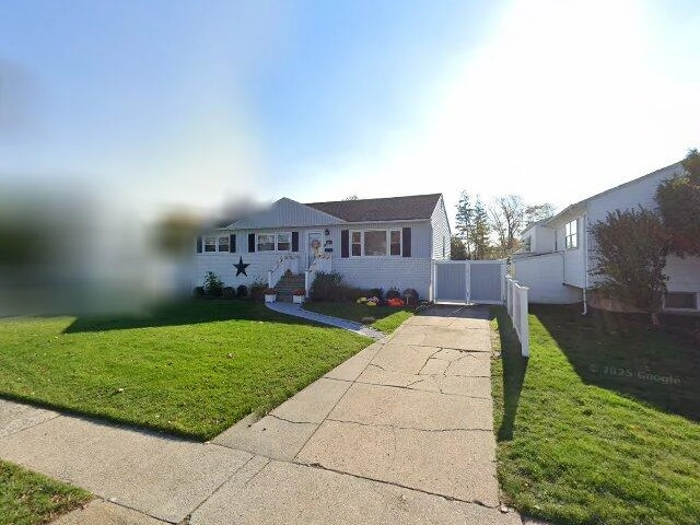 House image located at Oceanside, NY 11572