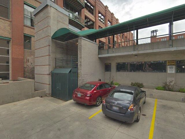 House image located at Chicago, IL 60607