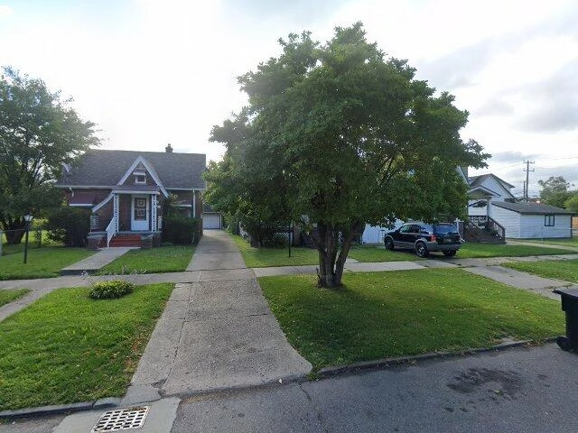 House image located at Detroit, MI 48217