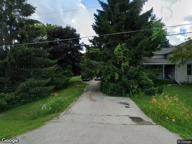 House image located at Pewaukee, WI 53072