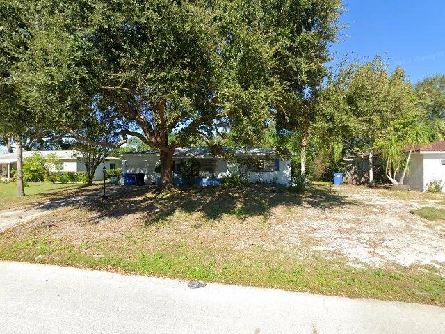 House image located at Saint Petersburg, FL 33713