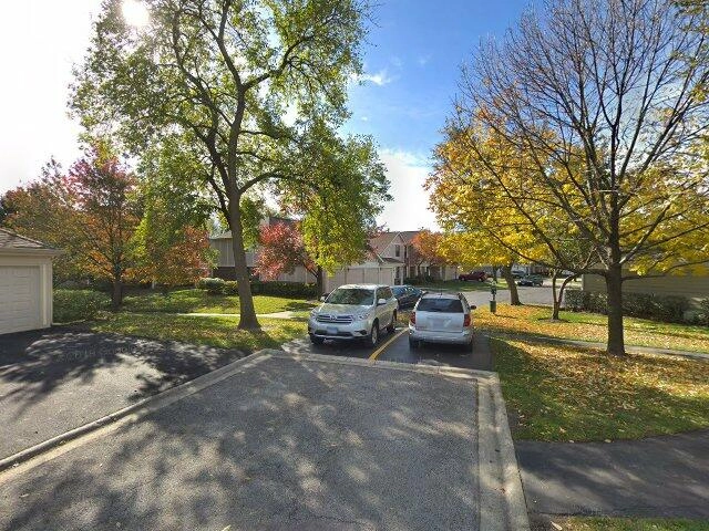 House image located at Wheeling, IL 60090