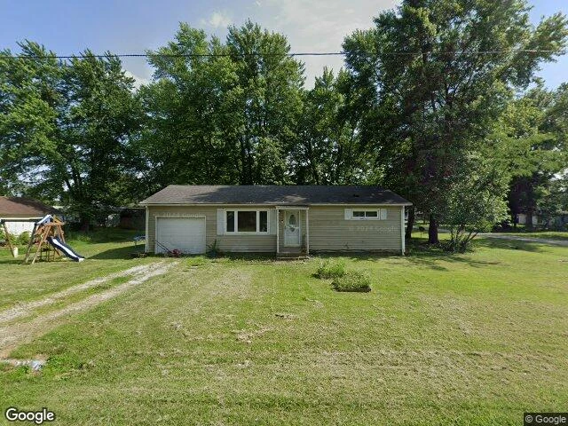 House image located at New Douglas, IL 62074