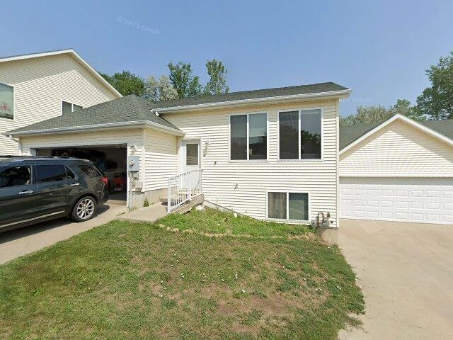 House image located at Minot, ND 58703