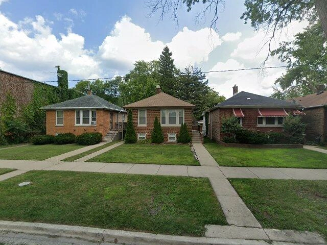 House image located at Chicago, IL 60617