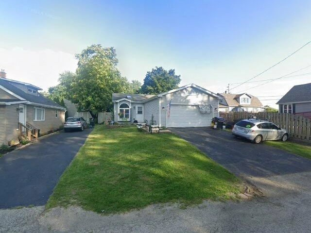 House image located at Mchenry, IL 60051