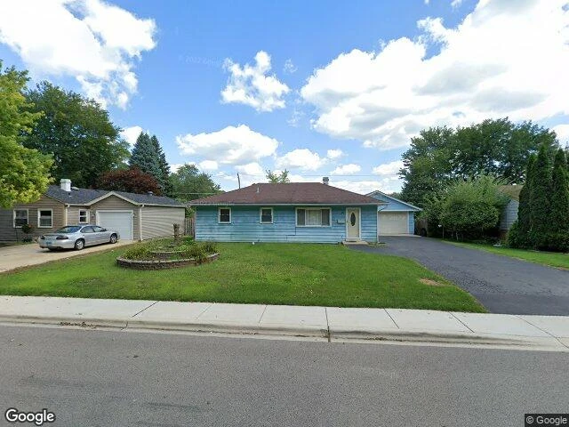 House image located at Carpentersville, IL 60110