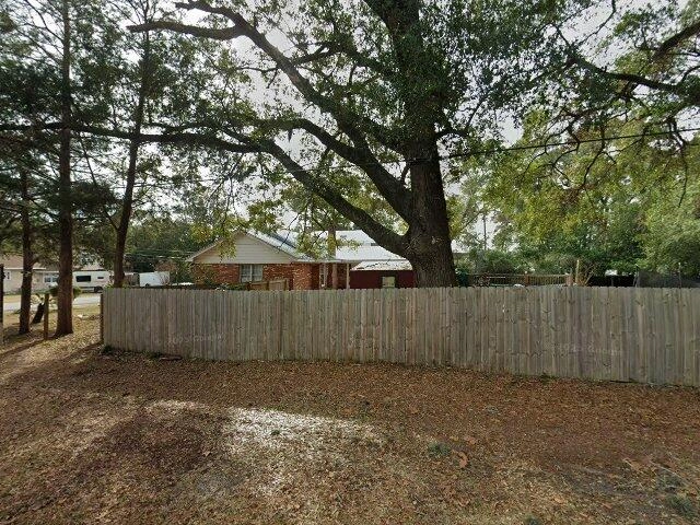 House image located at Crestview, FL 32536