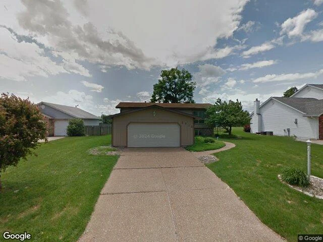 House image located at Alton, IL 62002