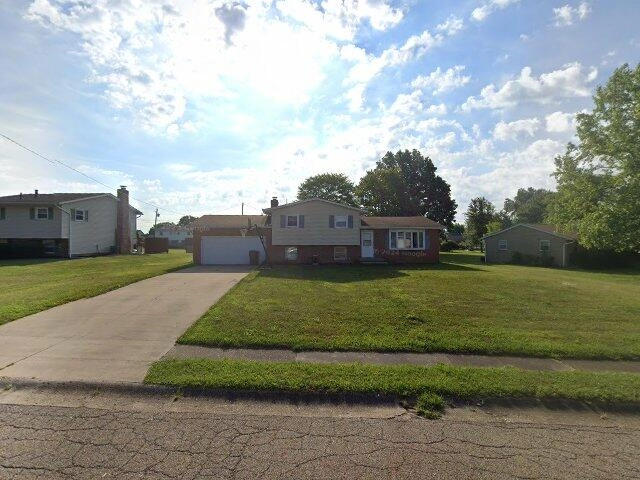 House image located at Louisville, OH 44641