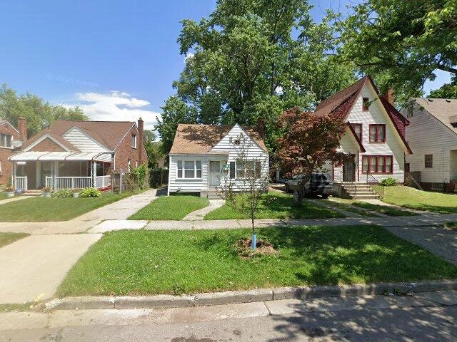 House image located at Detroit, MI 48227