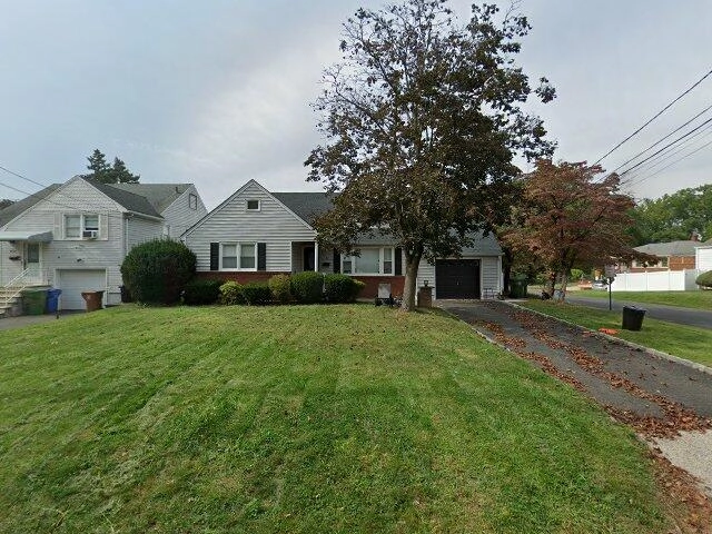 House image located at Linden, NJ 07036