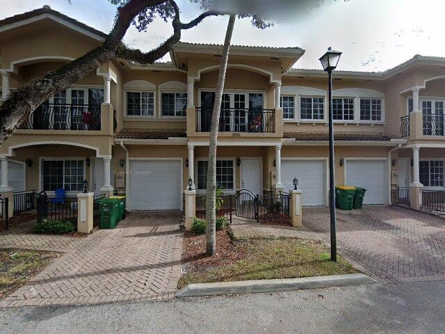 House image located at Hollywood, FL 33021