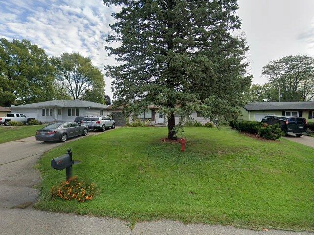 House image located at Silvis, IL 61282