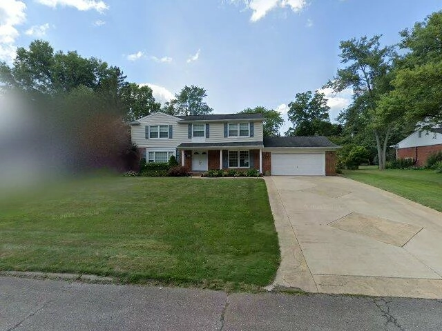 House image located at Bloomfield Hills, MI 48302