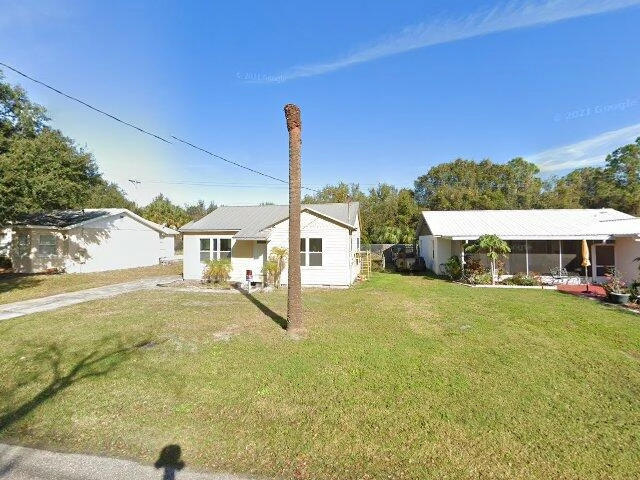 House image located at Tampa, FL 33611