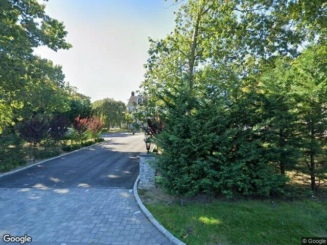 House image located at Hewlett, NY 11557