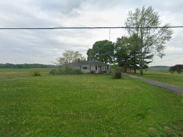 House image located at Pierceton, IN 46562