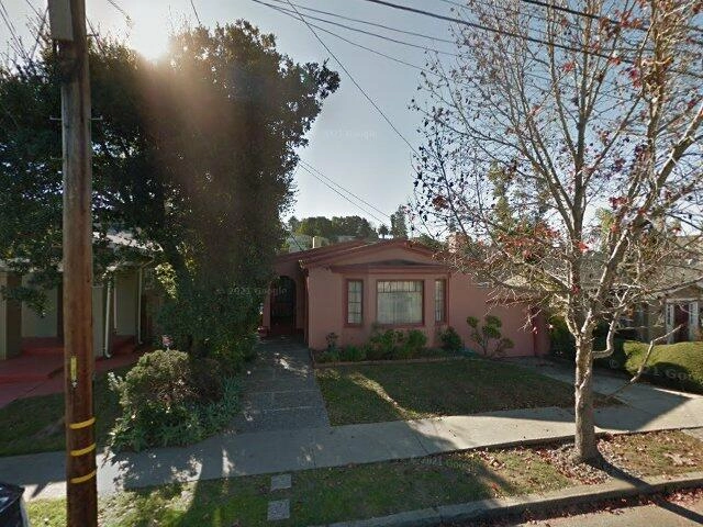 House image located at Oakland, CA 94610