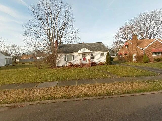 House image located at Alliance, OH 44601