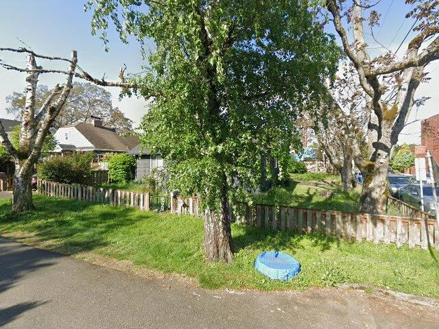 House image located at Portland, OR 97218