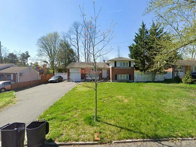 House image located at Commack, NY 11725