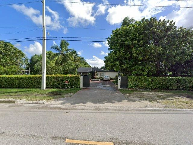 House image located at Miami, FL 33187