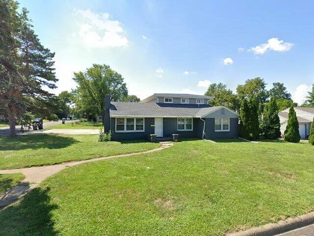 House image located at Pekin, IL 61554